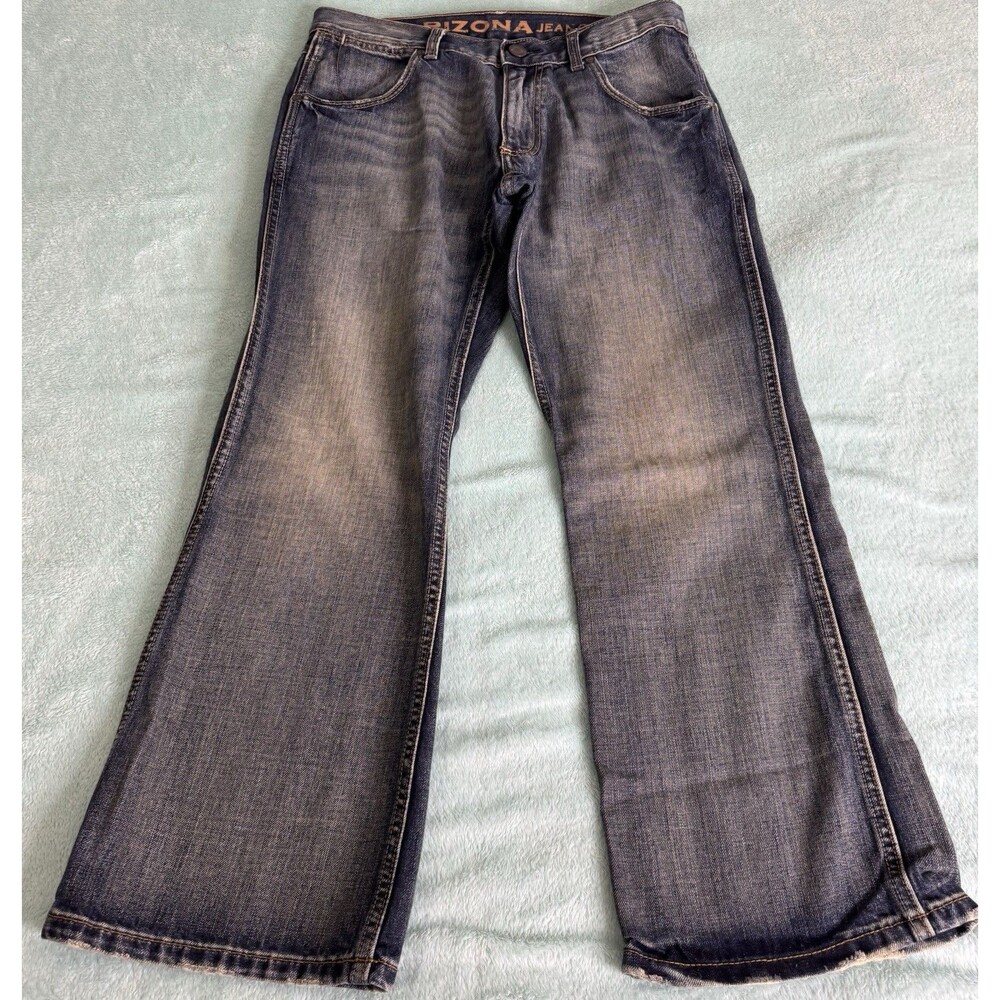 Arizona Jeans Co 32x30 Lowrise Bootcut Small Discoloration Flaw Shown In Picture